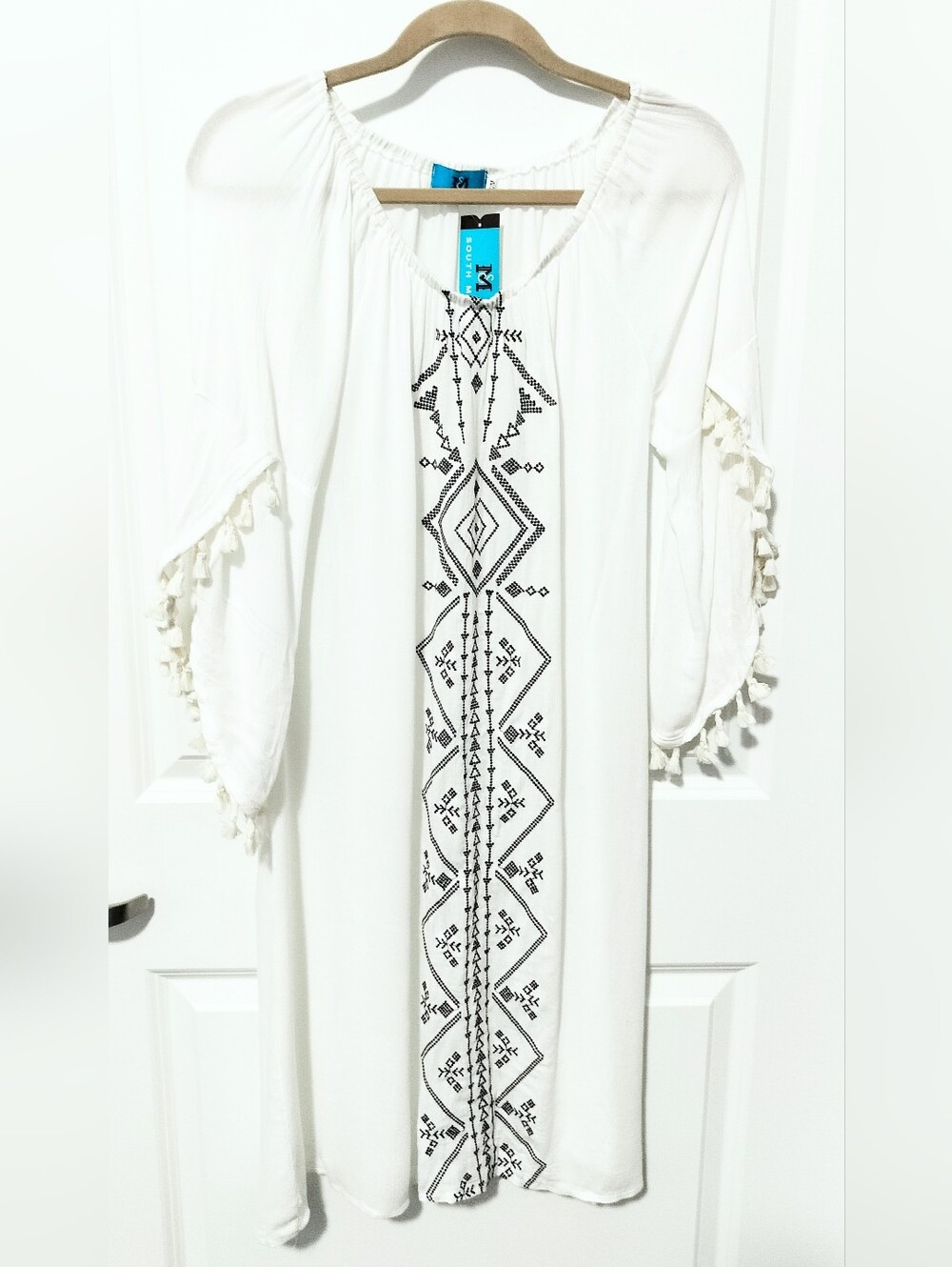 South Main Women's S/M White Sheer Boho Embroidered Tunic Top